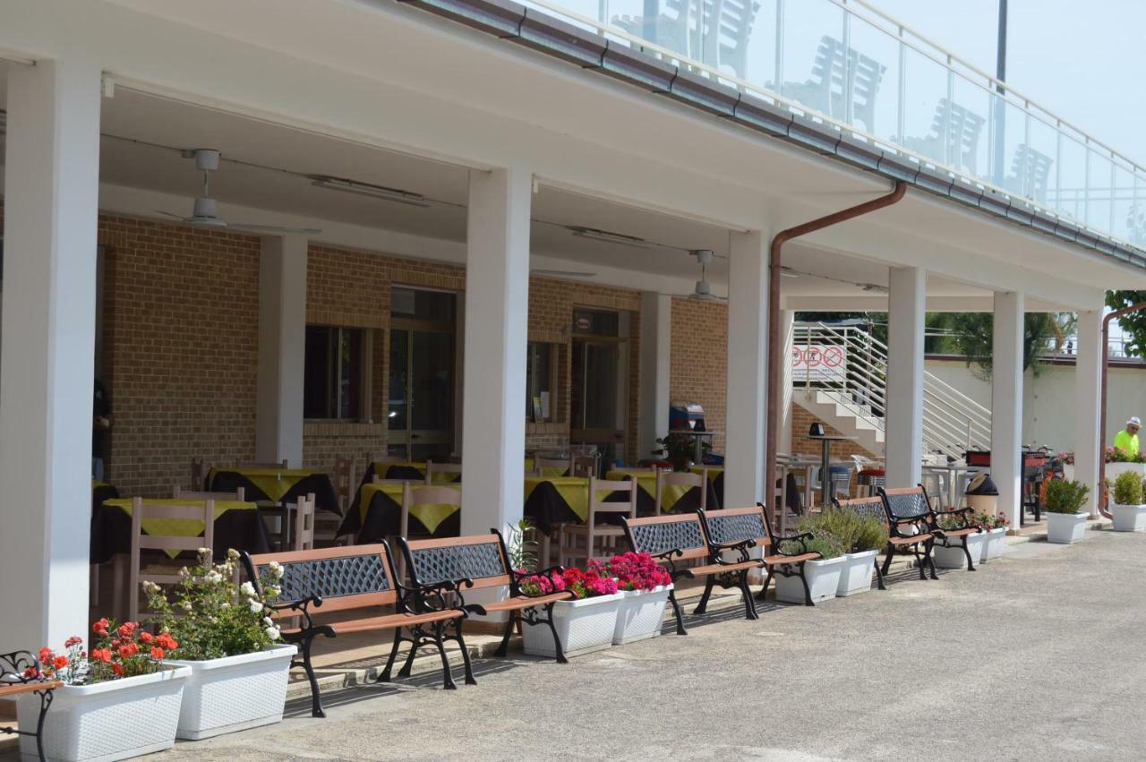 Camping Tre Archi Lido di Fermo Exterior foto
