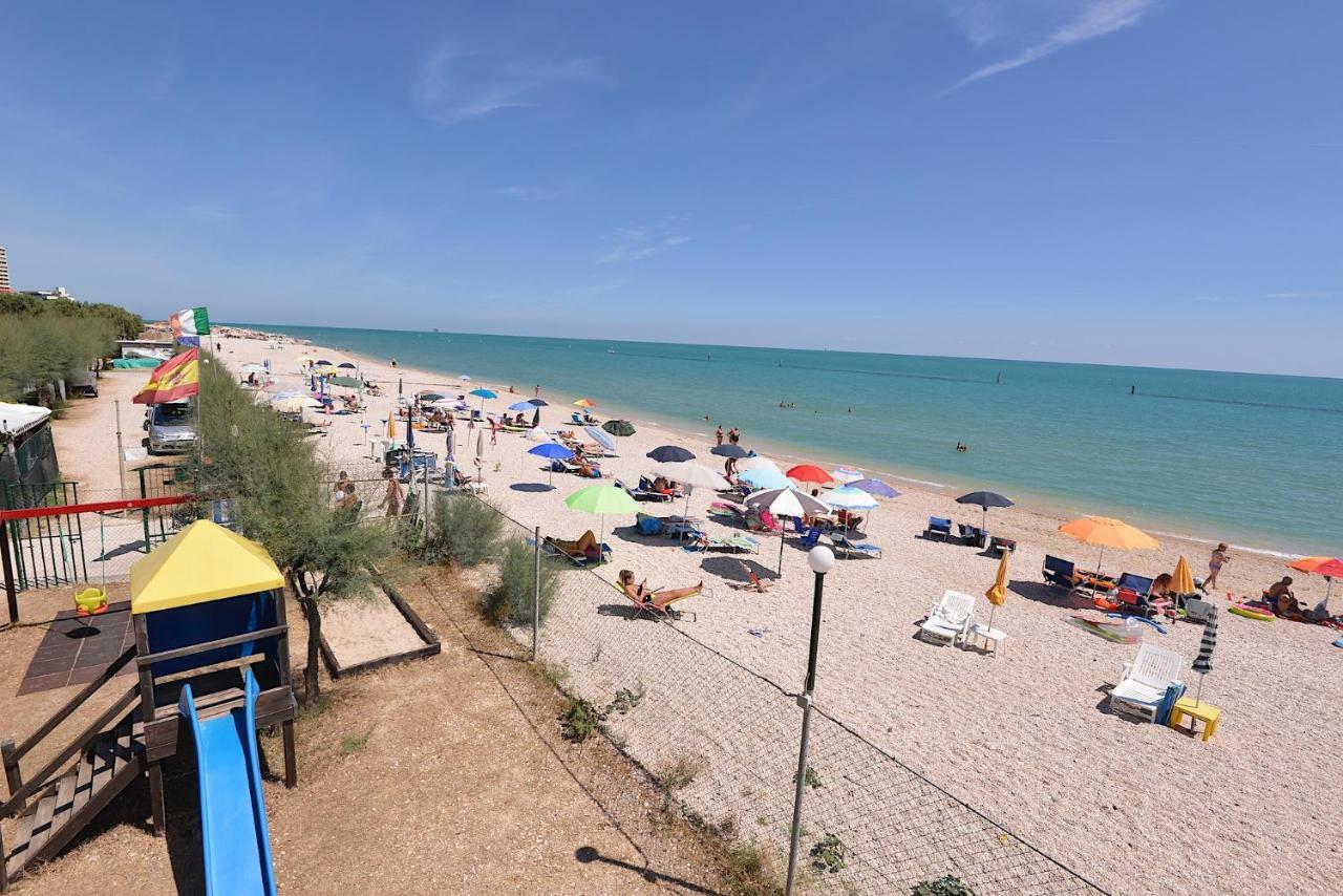 Camping Tre Archi Lido di Fermo Exterior foto