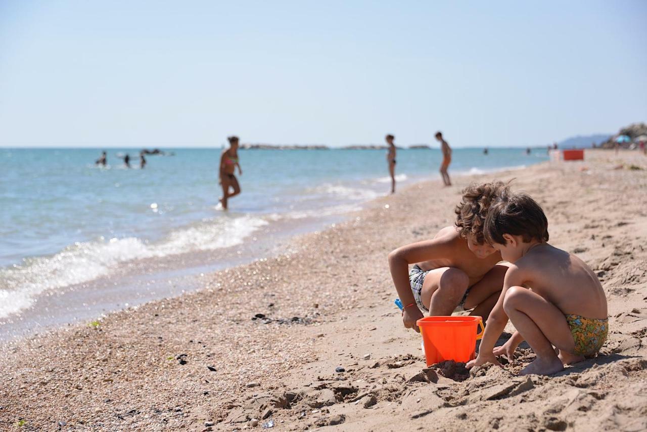 Camping Tre Archi Lido di Fermo Exterior foto